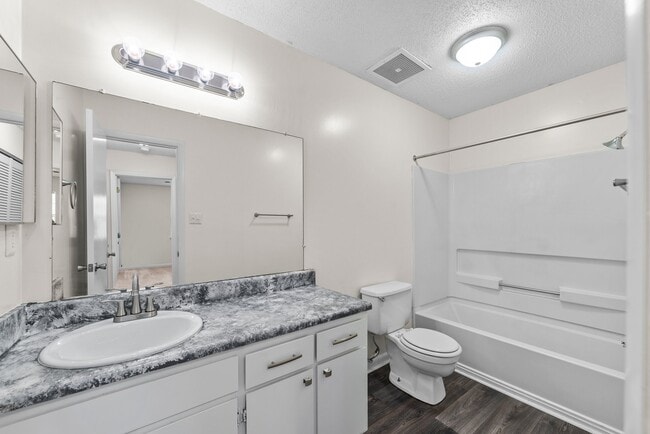 Building Photo - Rosewood at Colony Square