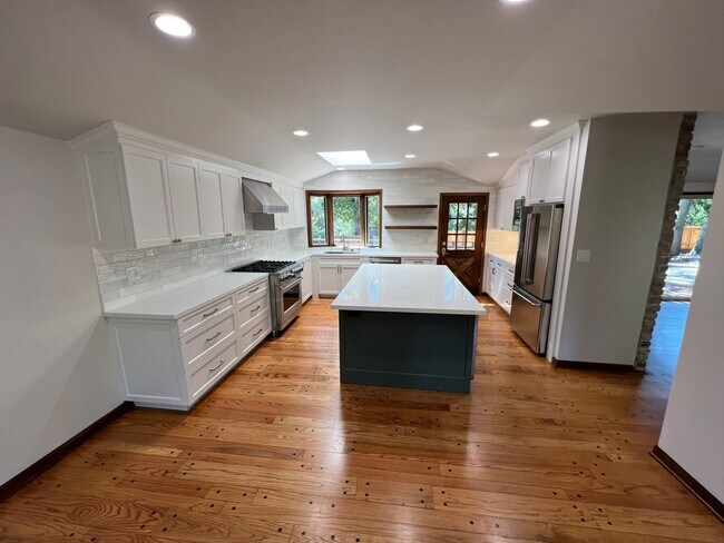 Foto del edificio - 2626 Mt Diablo Scenic Blvd