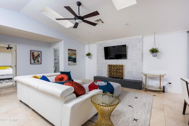Foto del edificio - 8338 E Monterosa St