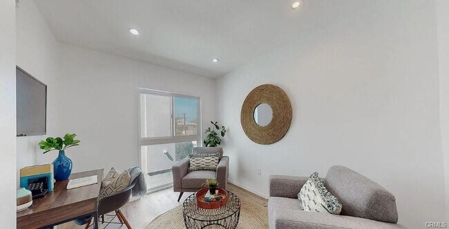 Foto del edificio - 6436 Camellia Ave