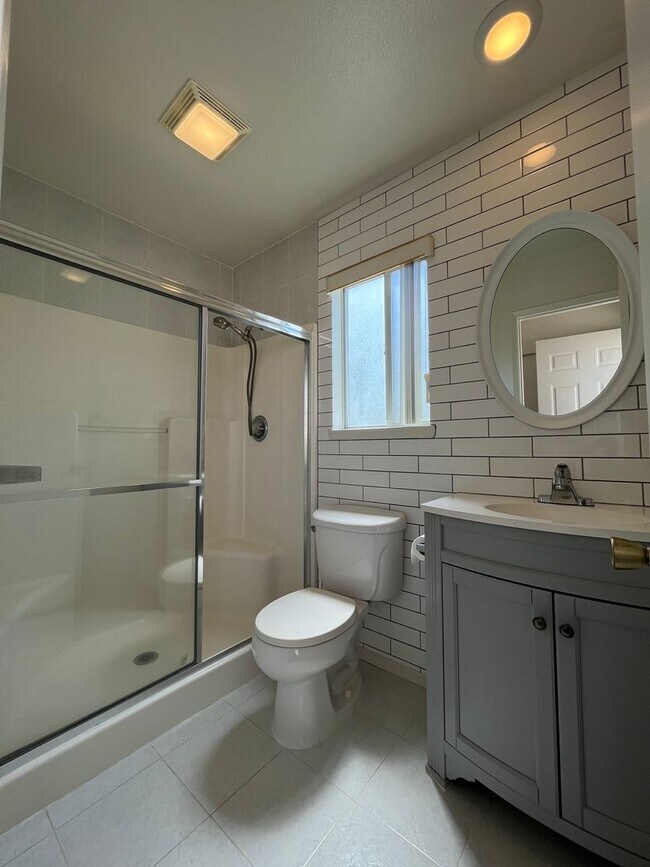 Foto del edificio - MOVE IN READY studio w/appliances + utilit...