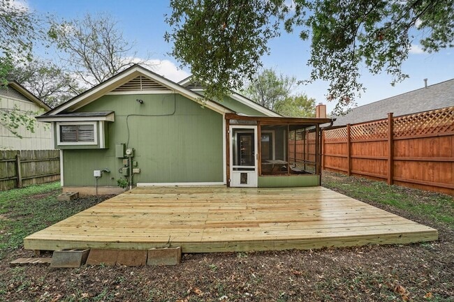 Foto del edificio - 12331 Limerick Ave