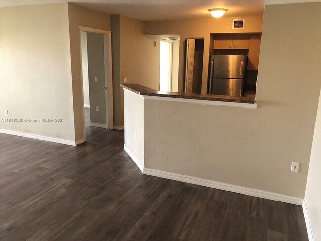 Foto del edificio - 4180 San Marino Blvd