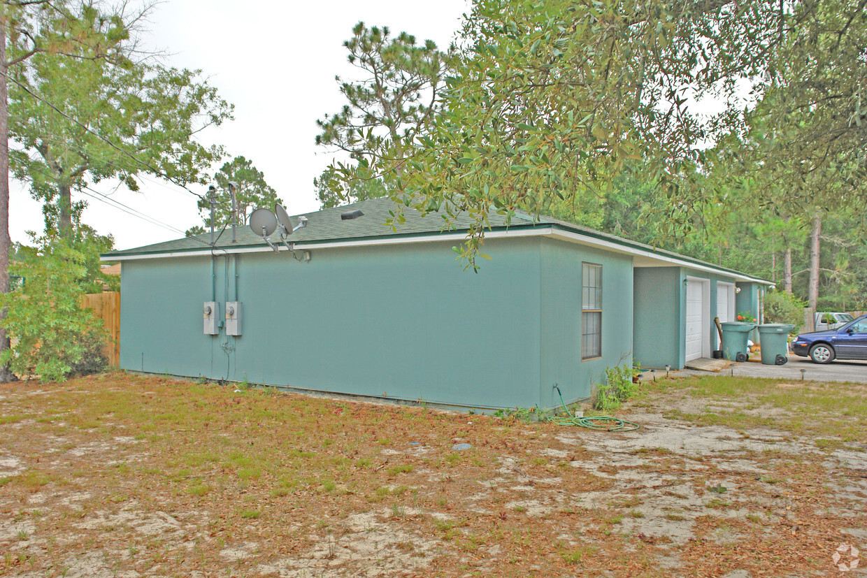 Building Photo - 504 Villa Dr