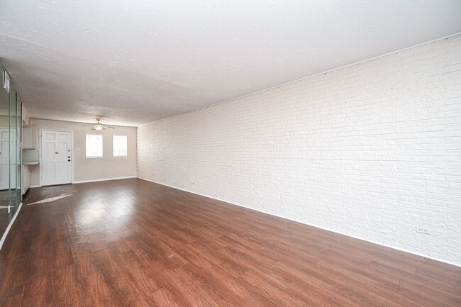 Building Photo - 4723 Merwin St