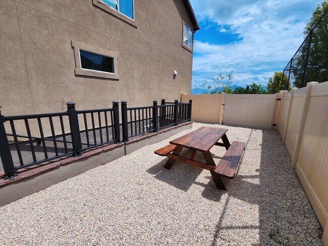 Foto del edificio - 14249 S Knapper Way