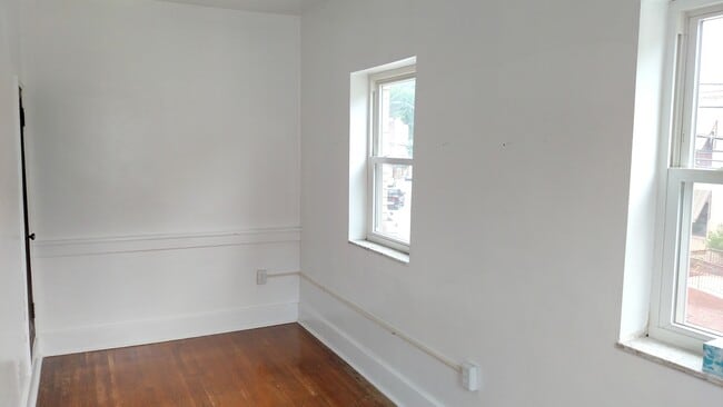 Building Photo - 144 Wabash St