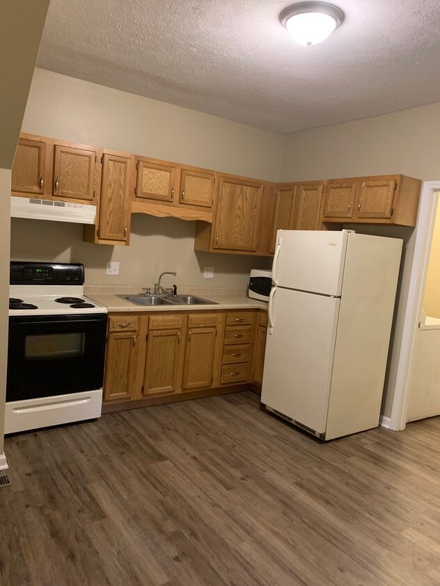 1007 Locust Ave Unit 1, Fairmont, WV 26554 Apartments in Fairmont, WV