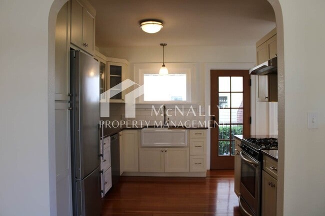 Building Photo - 508 N 11th St