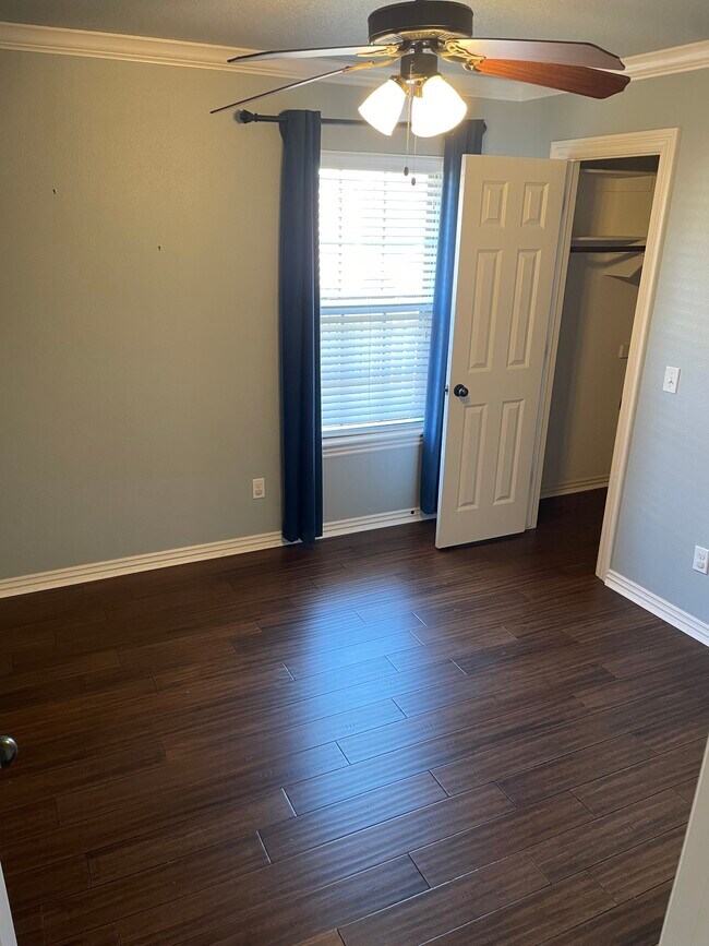 Building Photo - 4512 W Silvermist Pl