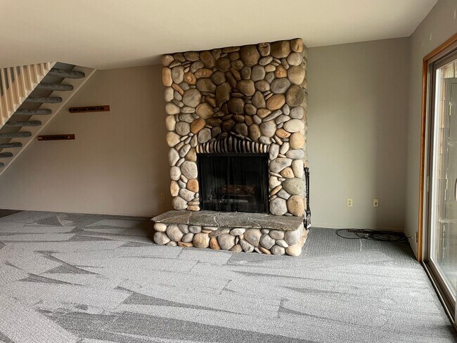 Building Photo - Unfurnished Tahoe Keys condo -  with boat dock -12 month lease