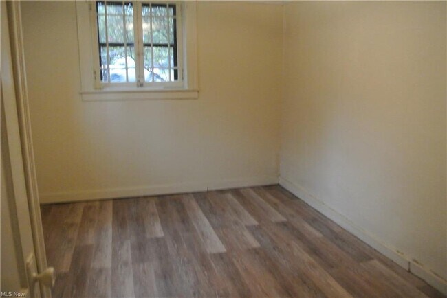 Foto del edificio - 103 S Portage Path