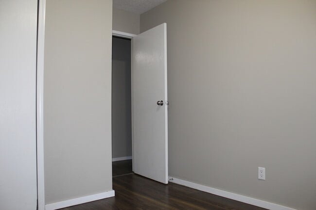 Building Photo - Cardona Place Apartments