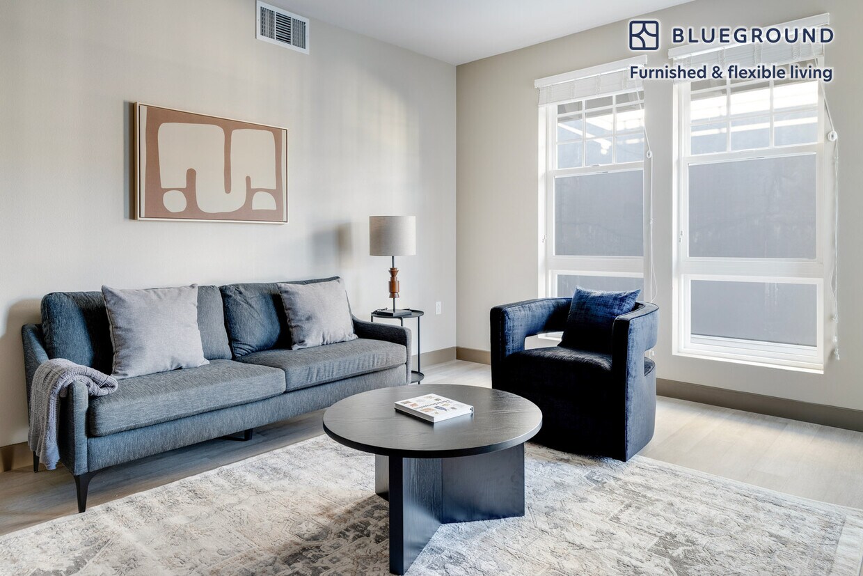 Foto principal - 920 Bayswater Ave