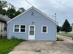 Foto principal - 2 Bed, 1 Bath Single Family House in East ...