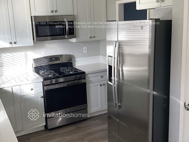 Foto del edificio - 7205 Sutherland Way