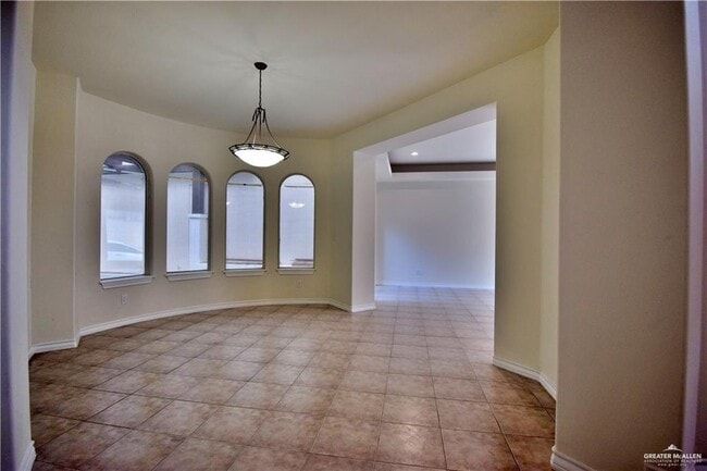 Building Photo - 20 Rio Balsas St