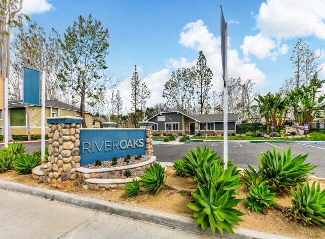 Foto del edificio - River Oaks