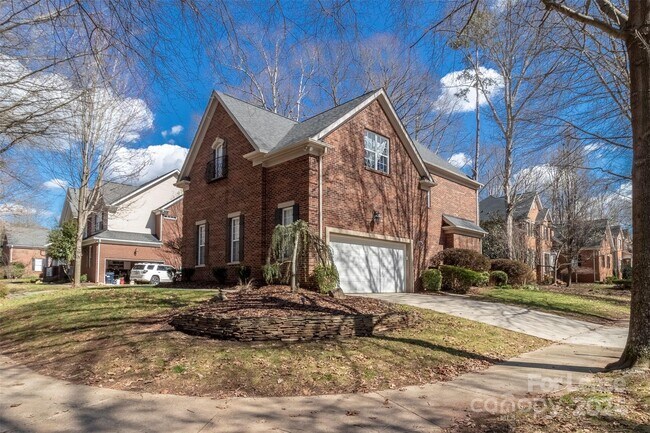 Foto del edificio - 8028 Garnkirk Dr