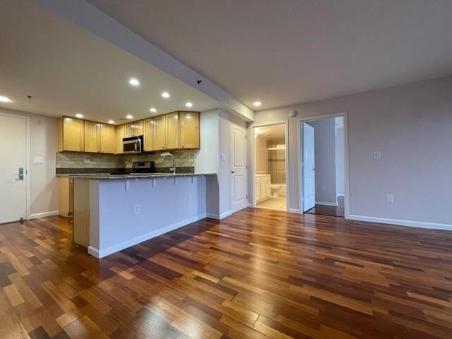 Foto del edificio - 700 1st St