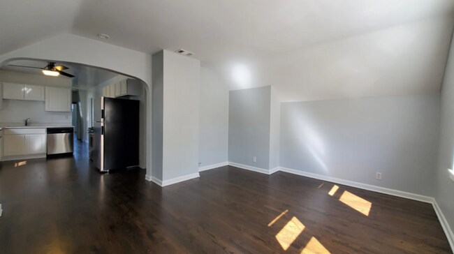Foto del edificio - 3414 N Seeley Ave