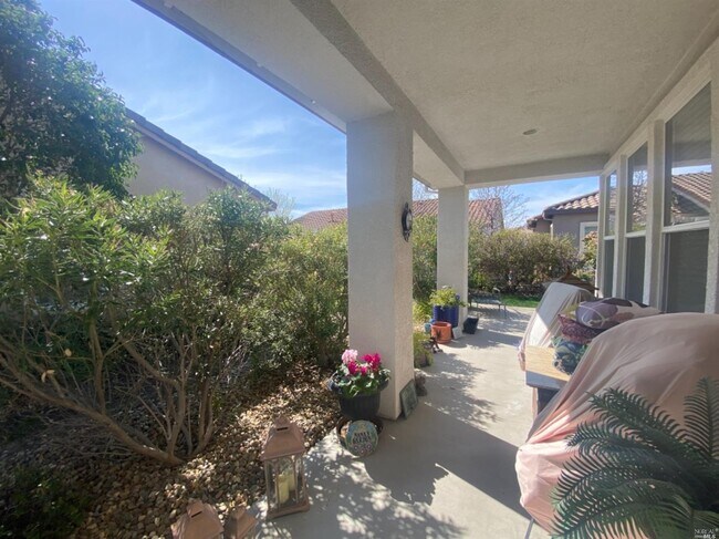 Building Photo - 803 Riverwood Ln