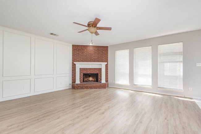 Building Photo - 2809 Ventanna Dr