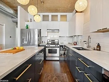 Foto del edificio - 125 E 13th St