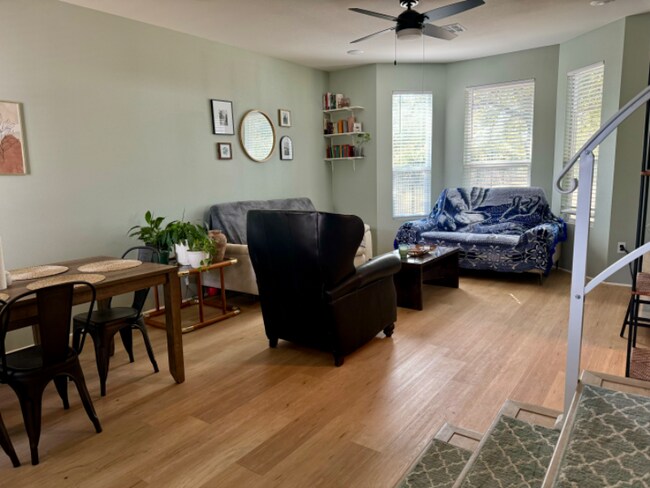 Foto del edificio - 1204 Mystic Dr
