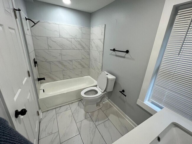 Foto del edificio - 2040 Penelope St NW