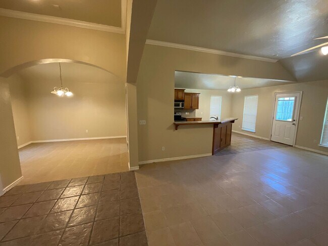 Building Photo - Beautiful 3 Bed 2 bath home!