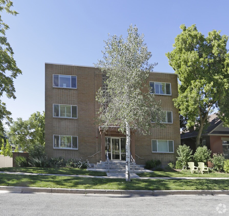 Foto del edificio - 830 6th Ave