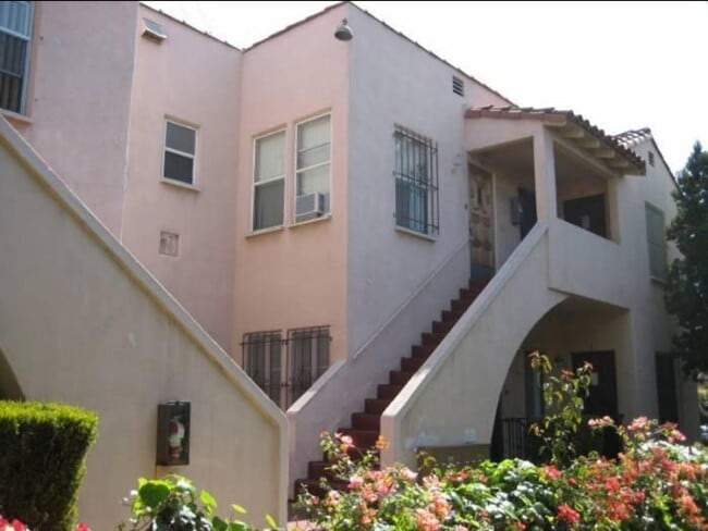 Building Photo - 8327 Blackburn Ave