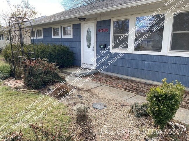 Foto del edificio - 4265 Packard Dr