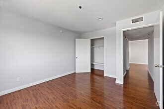 2BD, 2BA - 900SF - Second Bedroom - Hoover Hilltop