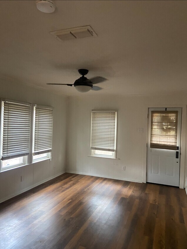 Foto principal - 206 E Paschal St