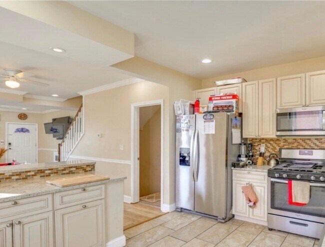 Foto del edificio - 4302 Woodlea Ave