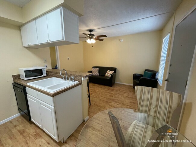 Foto del edificio - Hyde Park Court Apartments