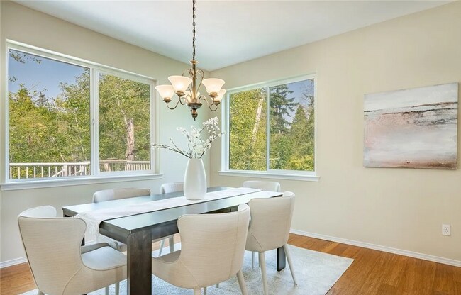 Foto del edificio - A Beautiful 3-bedroom 2 bath Birch Bay Village! Short term lease available.