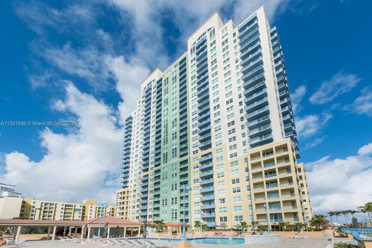 90 Alton Rd Unit PH3307, Miami Beach, FL 33139 Condo for Rent in