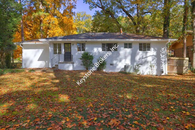 Foto del edificio - 2320 Britley Terrace