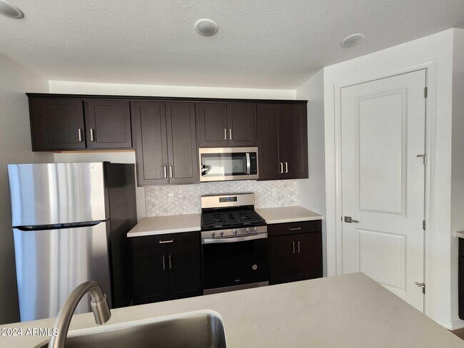 Foto del edificio - 25540 76th Ln