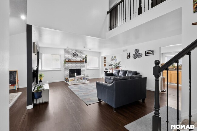 Building Photo - 1225 Whittier Dr