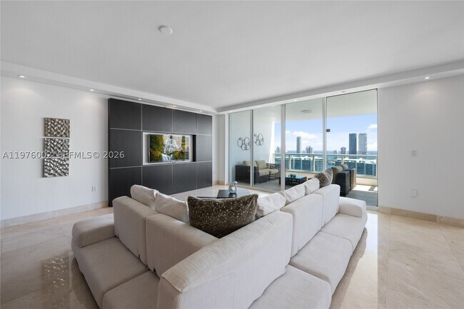 Foto del edificio - 3201 NE 183rd St
