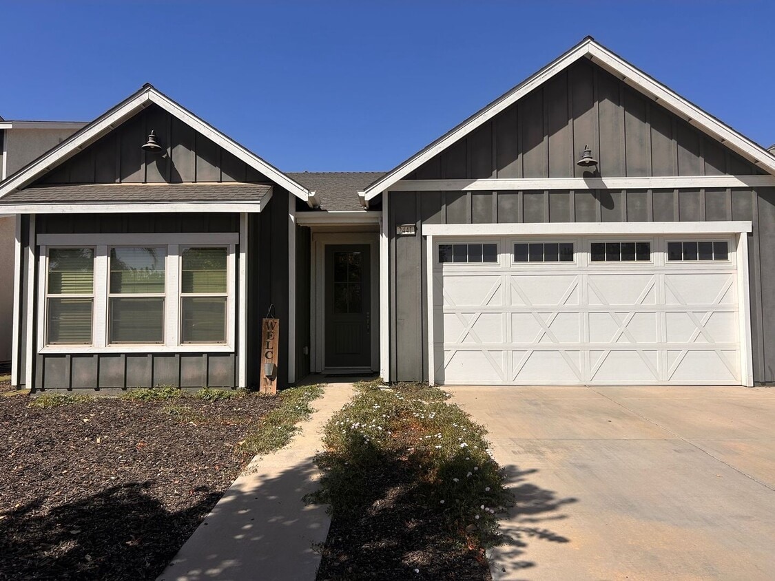 Foto del edificio - Nice home for rent in Visalia