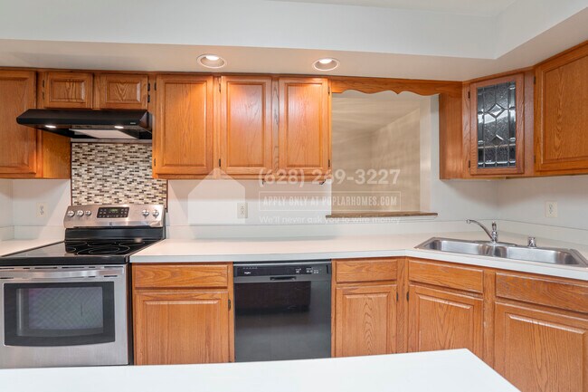 Building Photo - 6115 Gothic Ln