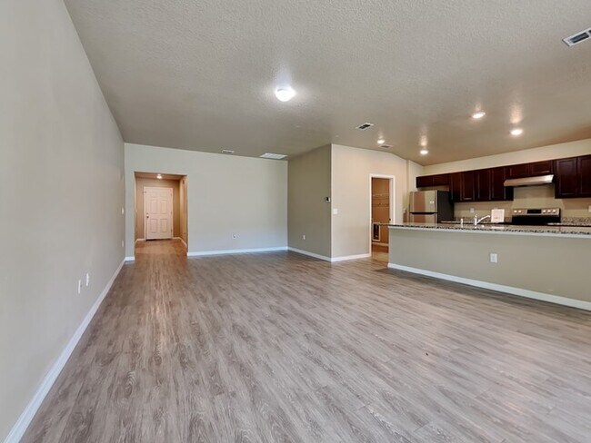 Building Photo - 8688 Kaye Ln