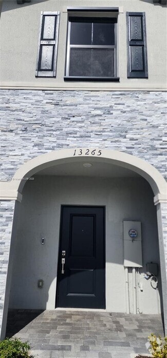 Building Photo - 13265 SW 286th Terrace