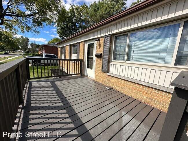 Building Photo - 3 br, 1 bath House - 3145 Ridgemore Ave