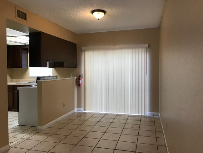 Building Photo - 3409 Ave R NW